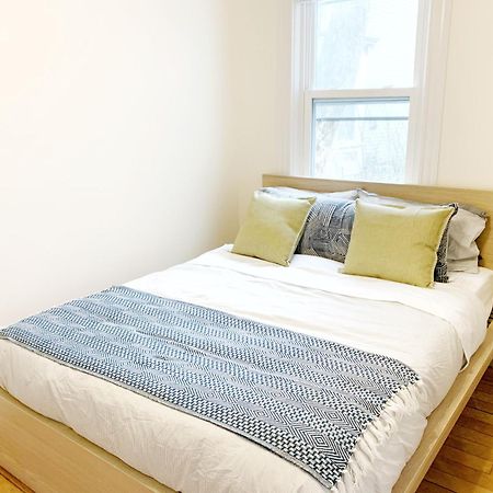 Best Location At Harvard University! 4 Bedroom Apartment! Two Units Available! Cambridge Eksteriør bilde