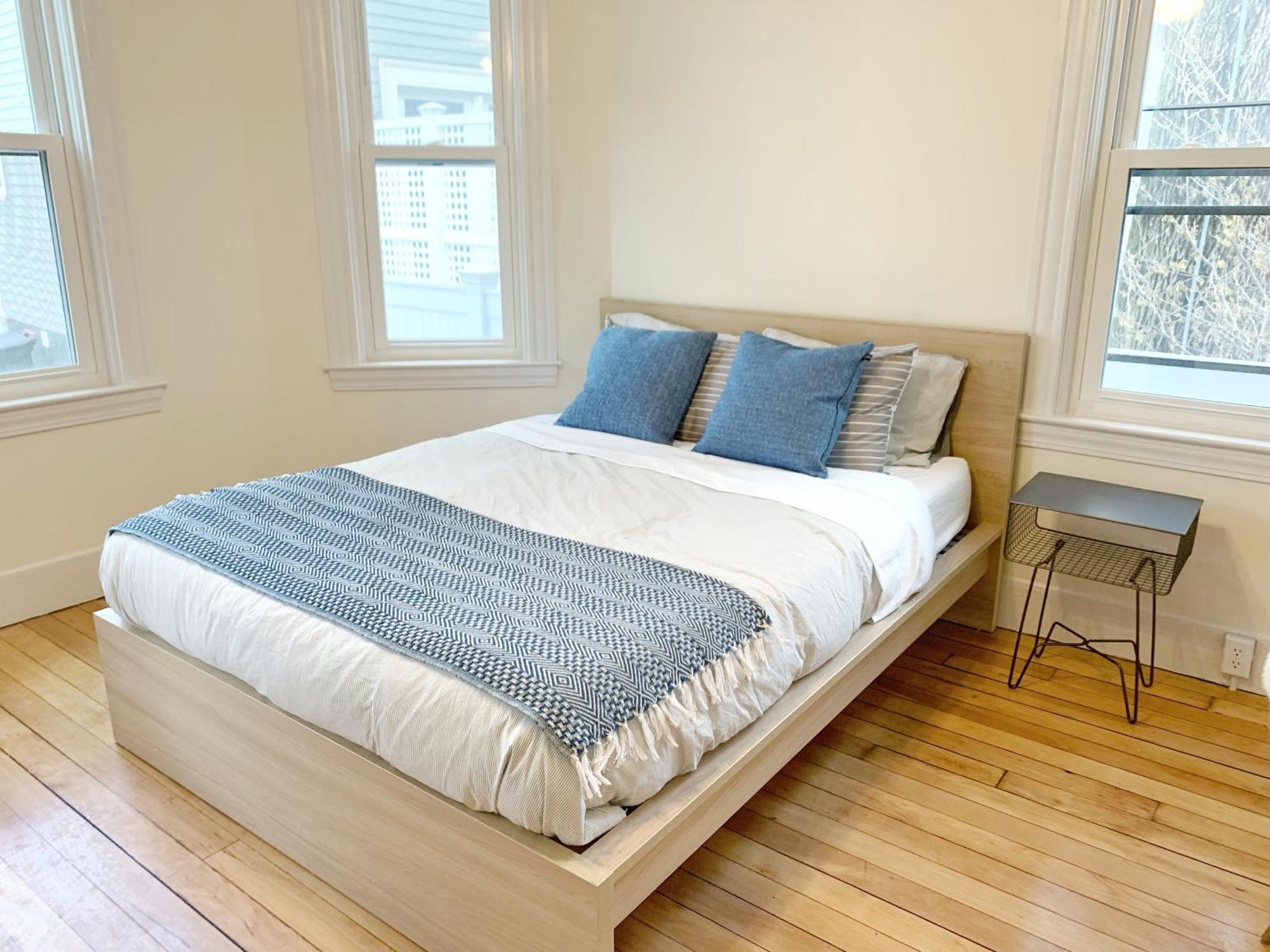 Best Location At Harvard University! 4 Bedroom Apartment! Two Units Available! Cambridge Eksteriør bilde