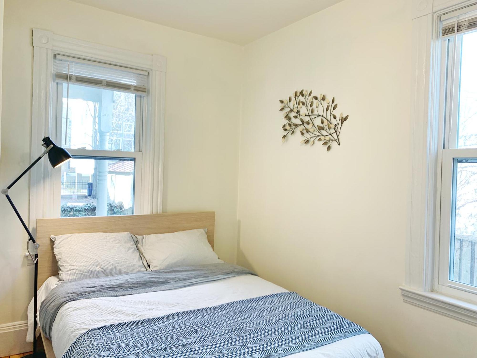 Best Location At Harvard University! 4 Bedroom Apartment! Two Units Available! Cambridge Eksteriør bilde