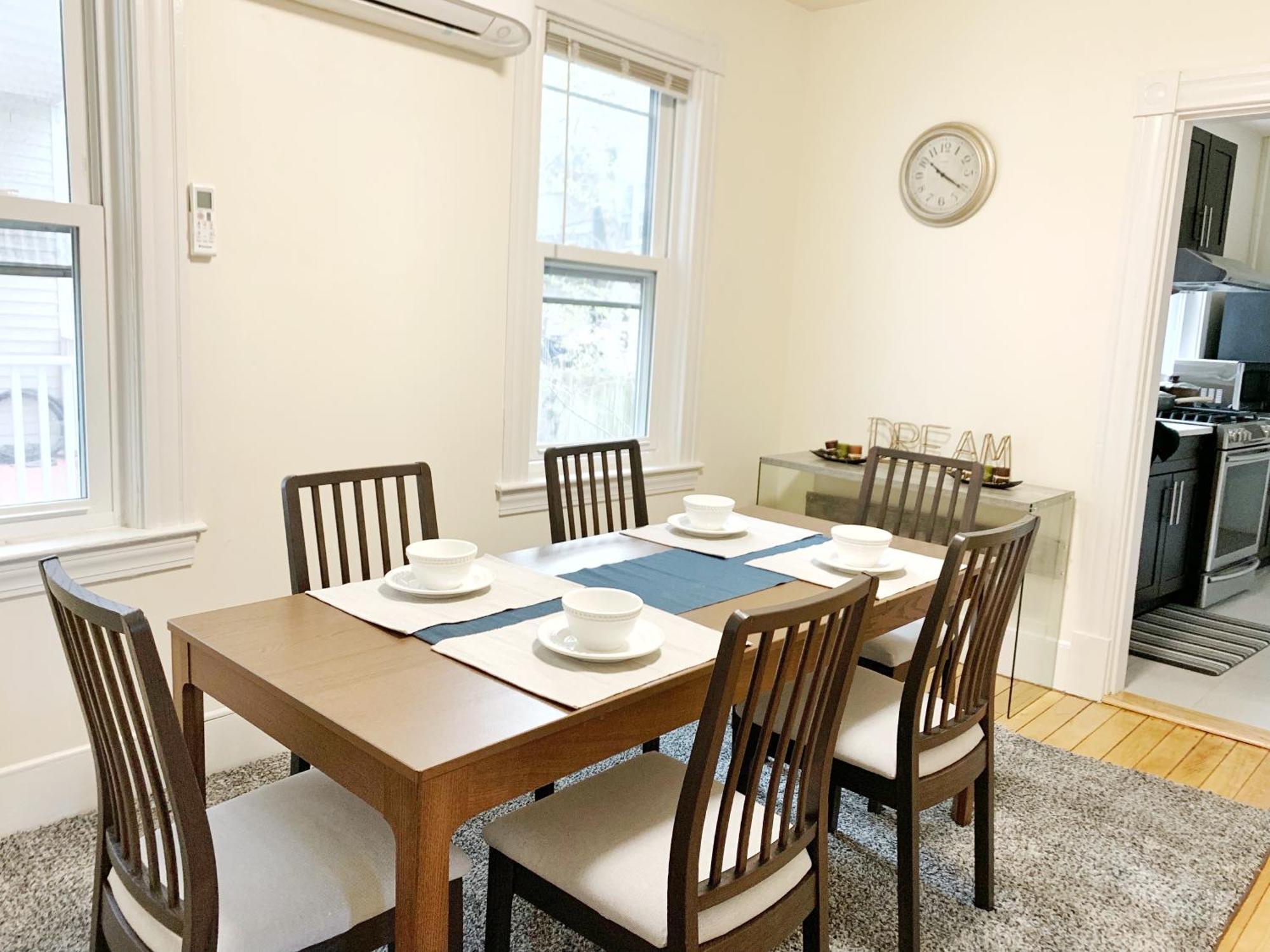 Best Location At Harvard University! 4 Bedroom Apartment! Two Units Available! Cambridge Eksteriør bilde
